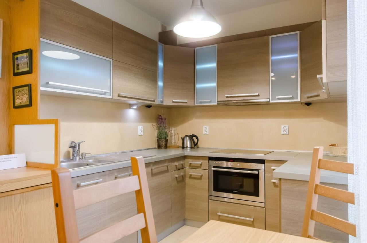 Family Apartments - Private Parking クラクフ エクステリア 写真
